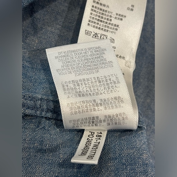 Tommy Bahama Women 25 Years of Paradise Embroidered Button Up Shirt Size Medium - Picture 6 of 7